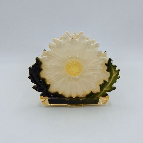 Daisy Floral Napkin Letter Holder 4.5 Inch Lucite Acrylic Resin 1969 USA Made - Picture 3 of 9